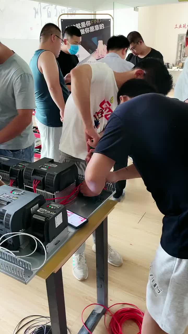 給學員準備了6套項目設備，讓學員實操動手實操練習 #PLC#硬聲創作季 