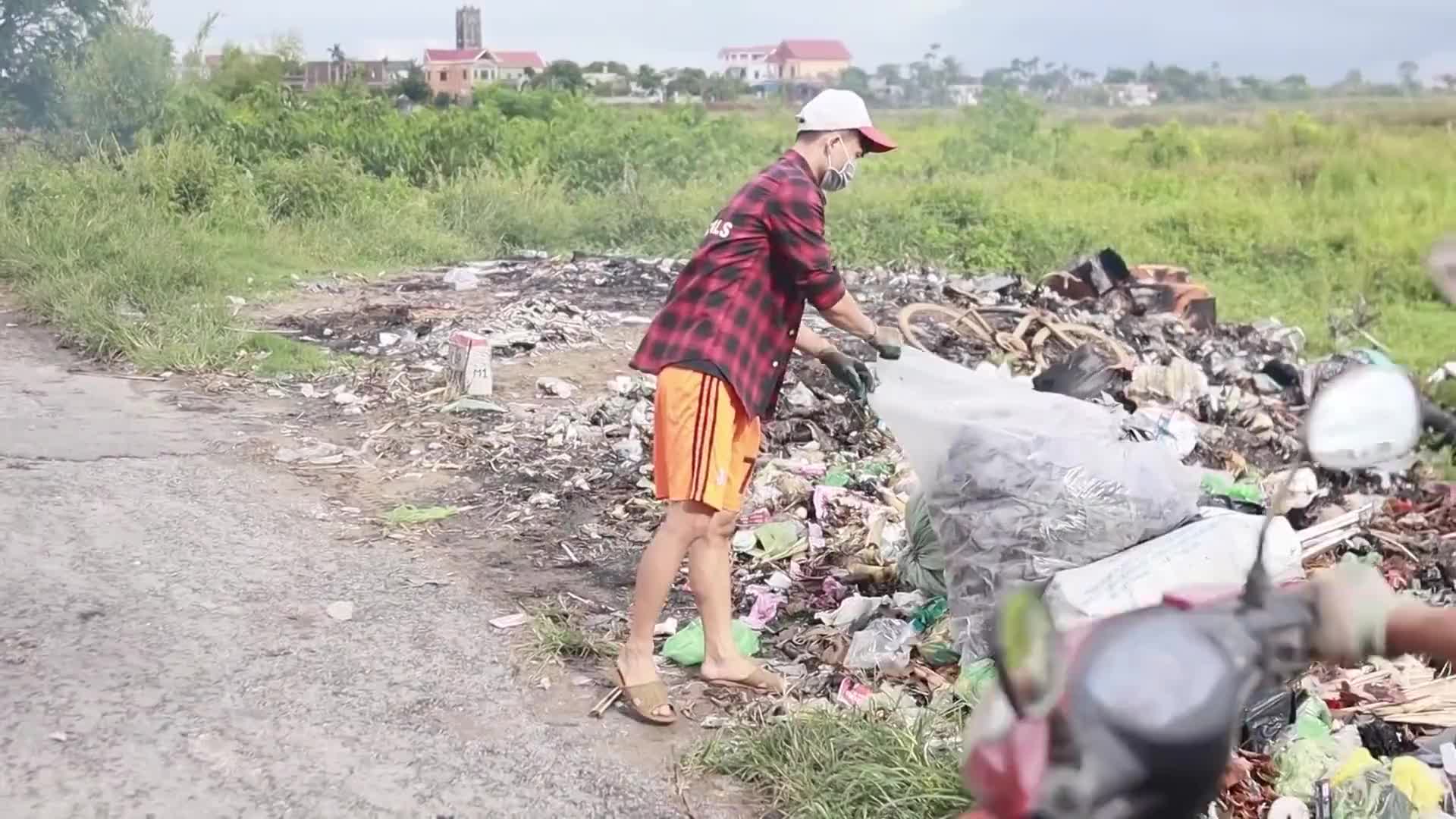 #硬聲創作季  朋友想要個新賽車，從垃圾堆撿來送他不樂意