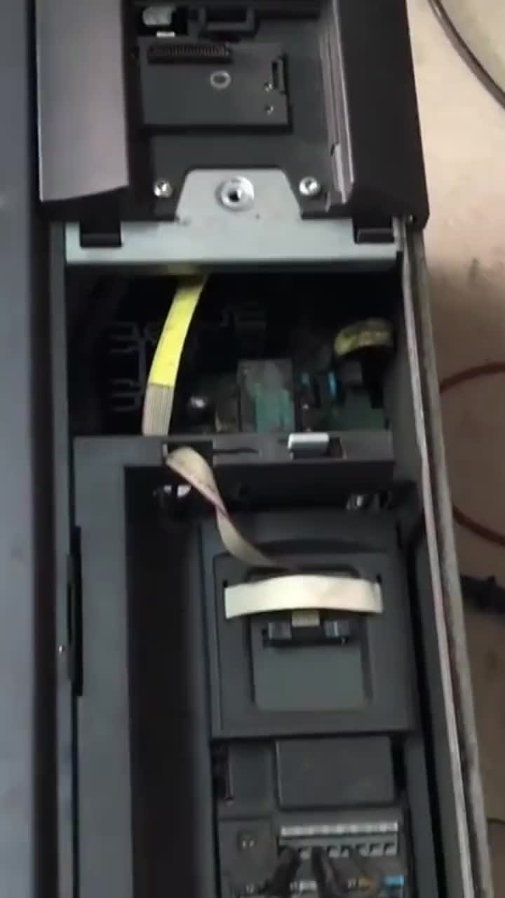 機(jī)械工控電工行業(yè)的一定要看這條視頻，#變頻器不能啟動(dòng)碰到小故障，說不定能自己#維修好！#歡迎光#硬聲創(chuàng)作季 