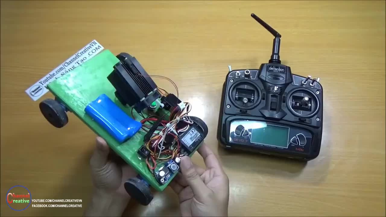#硬聲創作季  【DIY】制作一個遙控激光小車來射爆氣球