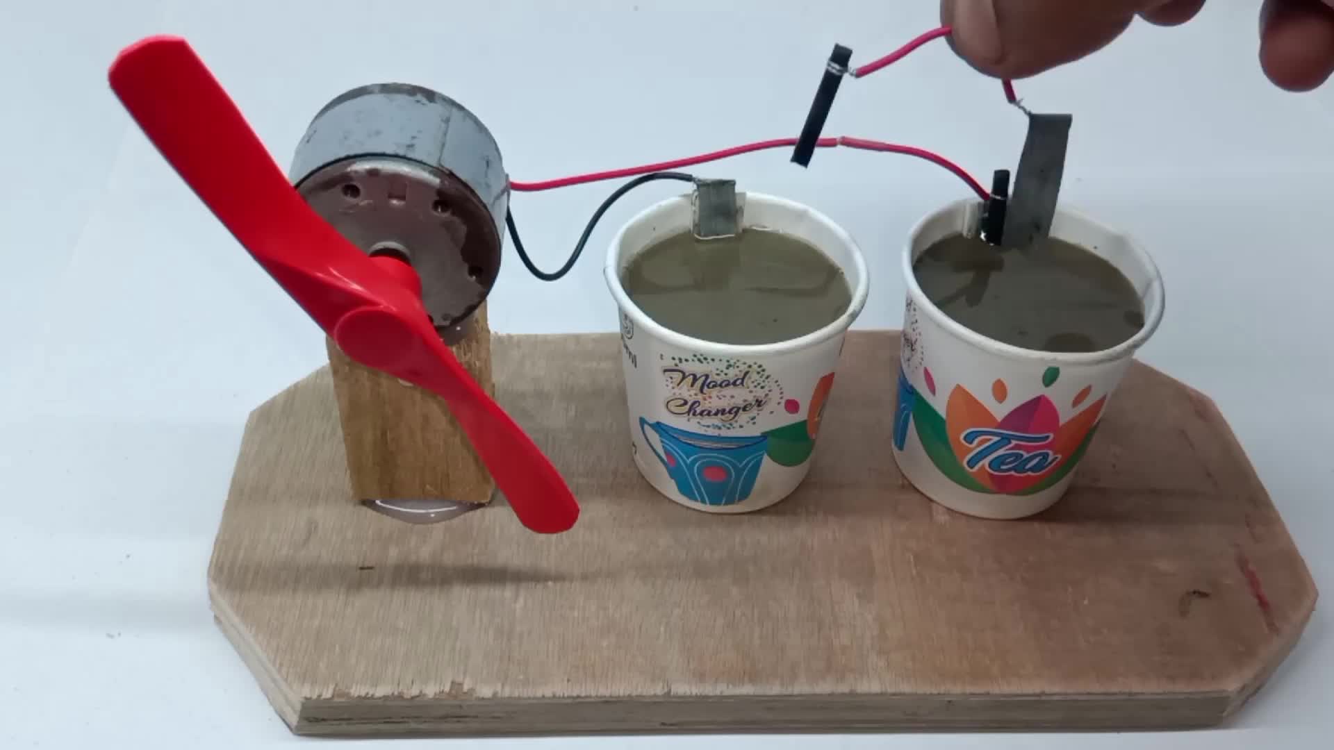 #硬聲創作季  制作免費能源永動發電機，一年能節省114514度電！