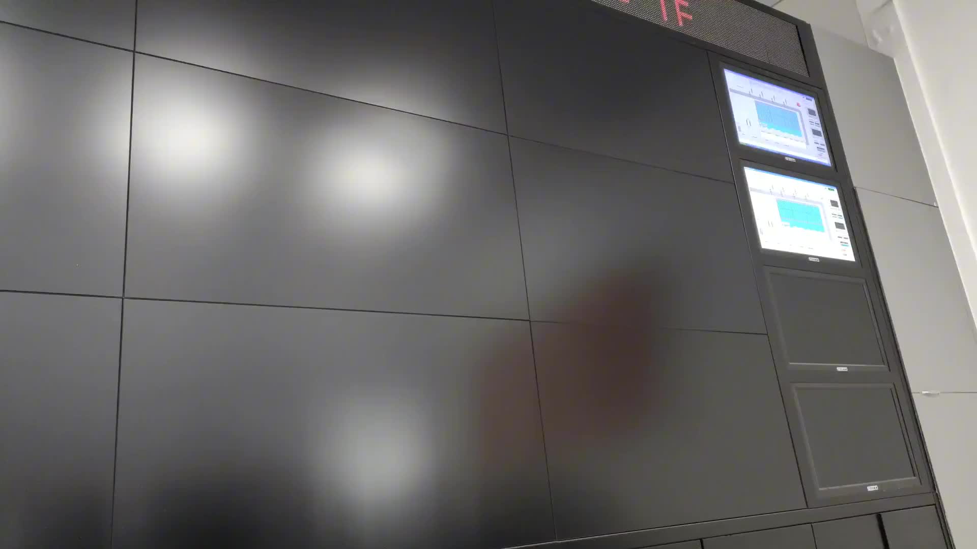 DCS控制室大屏全黑啥原因？電工堅(jiān)果奉命出征，快速?gòu)?fù)活見(jiàn)光明#硬聲創(chuàng)作季 
