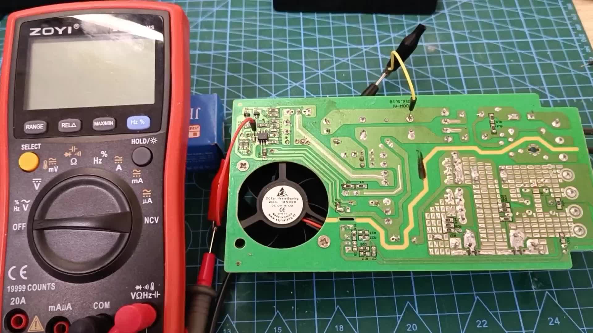開關(guān)電源8202芯片供電腳電壓多少伏是正常的？用萬用表實(shí)測(cè)下吧！# 硬聲創(chuàng)作季