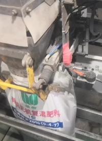 包裝機 全自動袋式包裝有機肥碼垛機夾袋抱袋封袋流水線設備 山東本森自動化