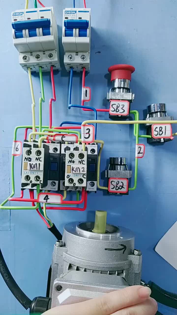 電工知識：三相電動機正反轉(zhuǎn)點動電路#電工 
