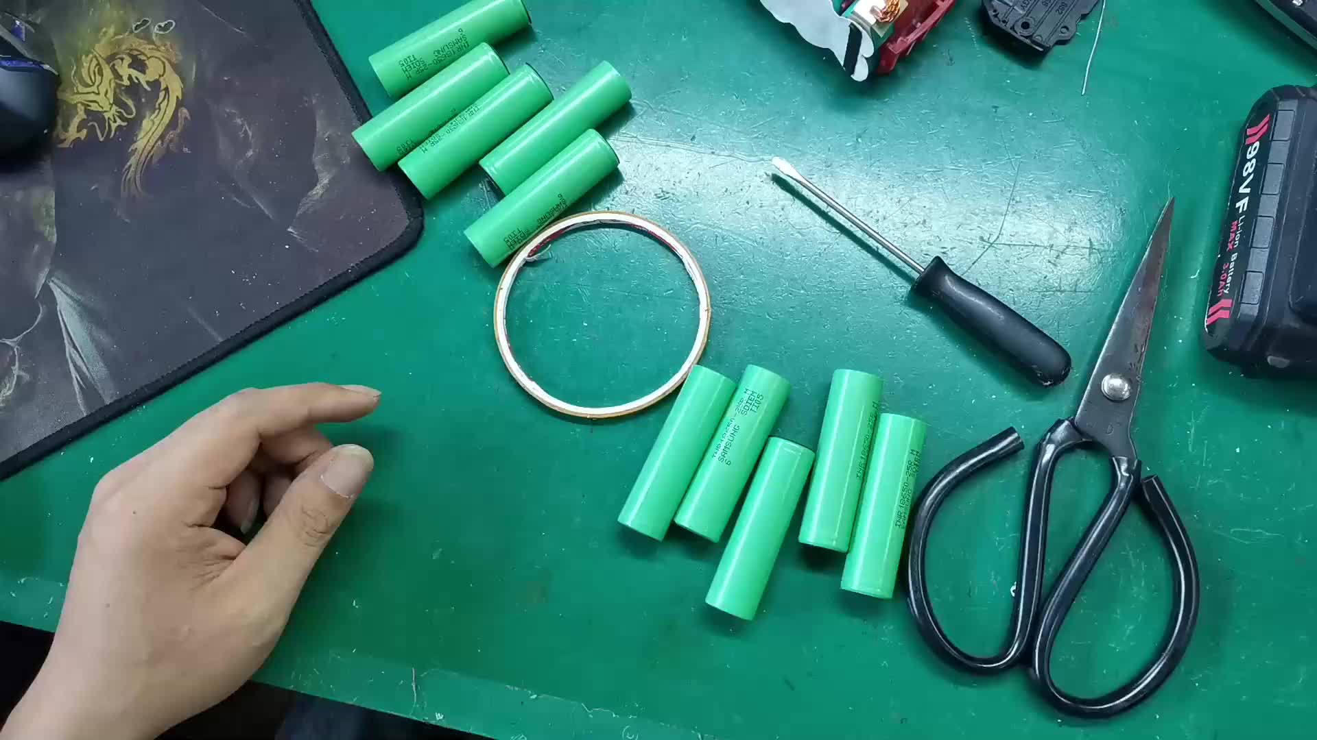 #硬聲創作季 5串21伏電池組焊接 #轉自網絡侵刪！ 