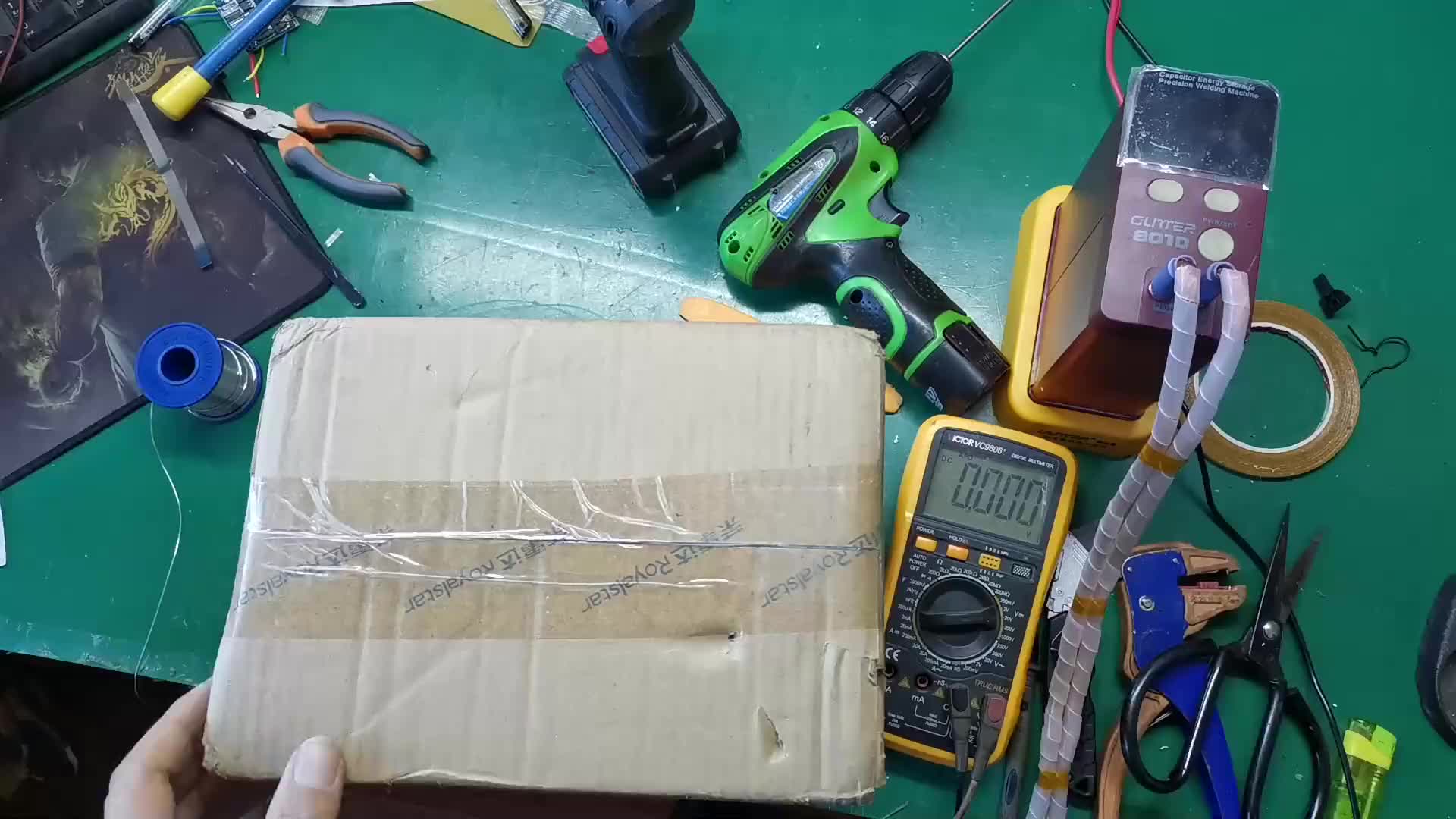 #硬聲創(chuàng)作季 收到一塊博士36伏充電器和電池！看故障描述挺還復(fù)雜 #轉(zhuǎn)自網(wǎng)絡(luò)侵刪！ 
