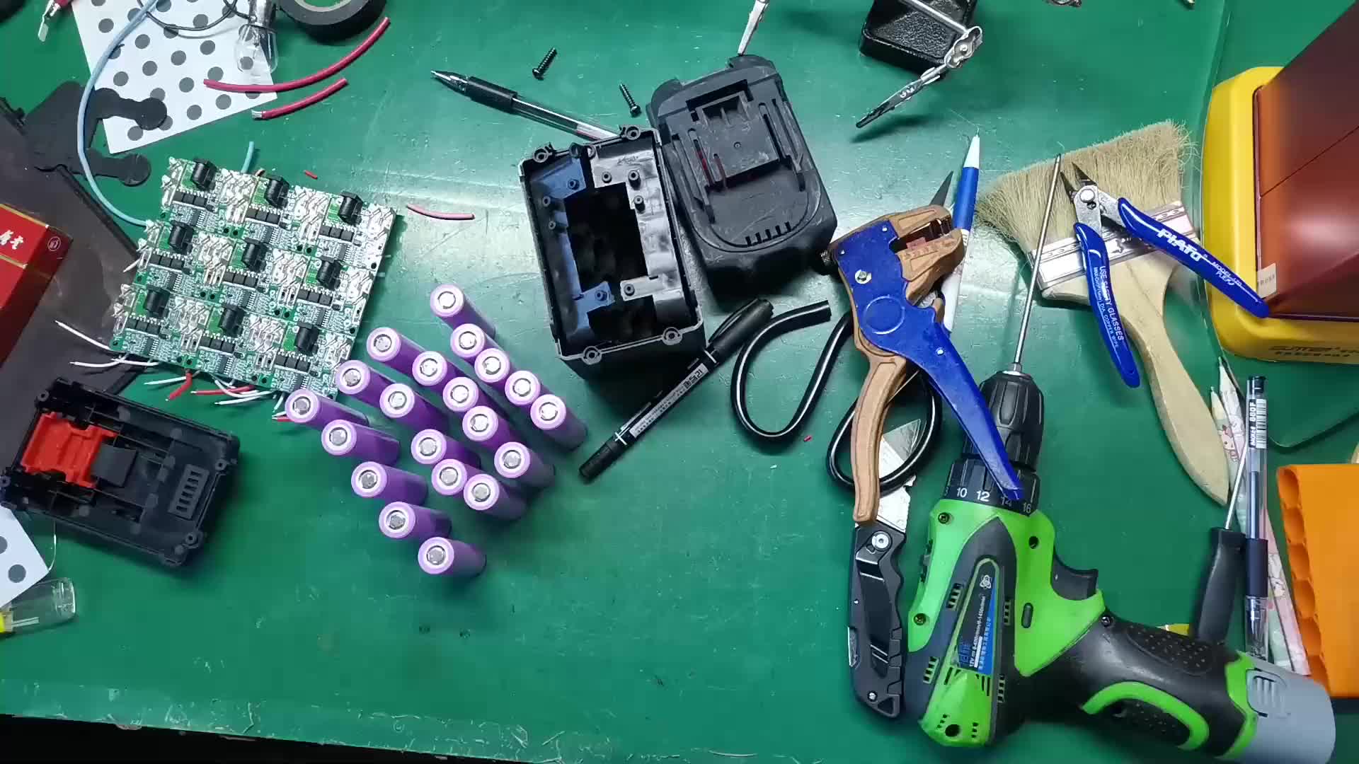 #硬聲創作季 組裝一塊扳手電池！這次用20節進口電池！這電池能買一套扳手了 #轉自網絡侵刪！ 