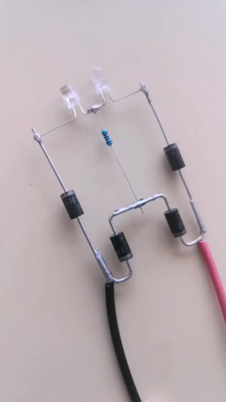 #硬聲創(chuàng)作季  #電子DIY 用4只整流二極管做直流電正負極測試儀。