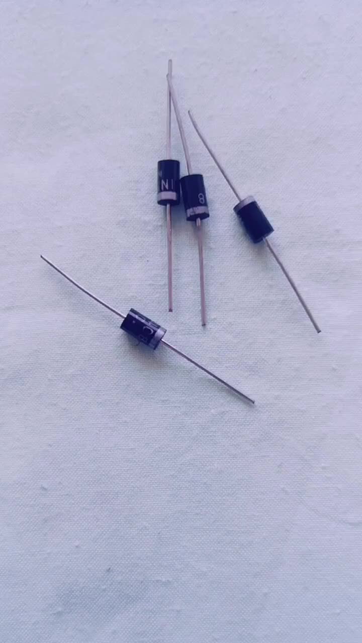 #硬聲創(chuàng)作季  #電子DIY 搭建整流橋做充電器。