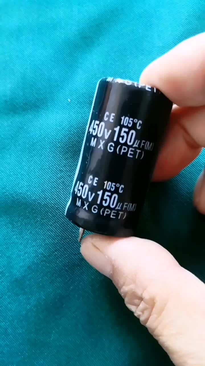 #硬聲創作季  #電子DIY 電容在電路里的作用。