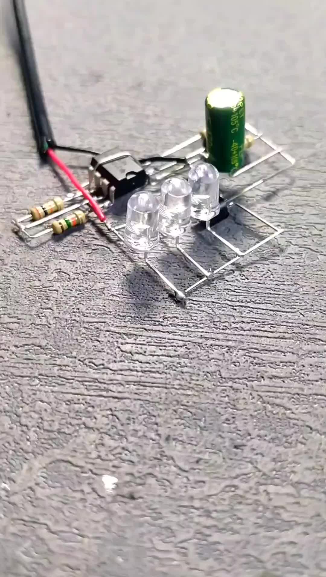 #硬聲創(chuàng)作季  #電子DIY 制作了一個呼吸急促燈