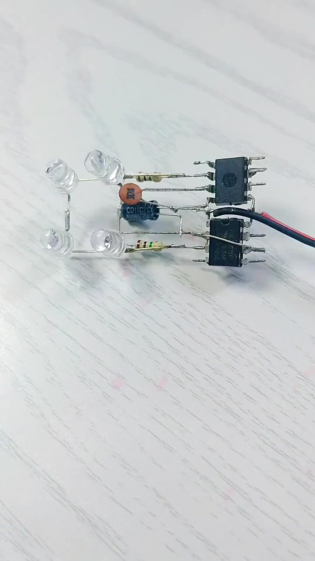 #硬聲創(chuàng)作季  #電子DIY 讓路讓路，poilce man來了