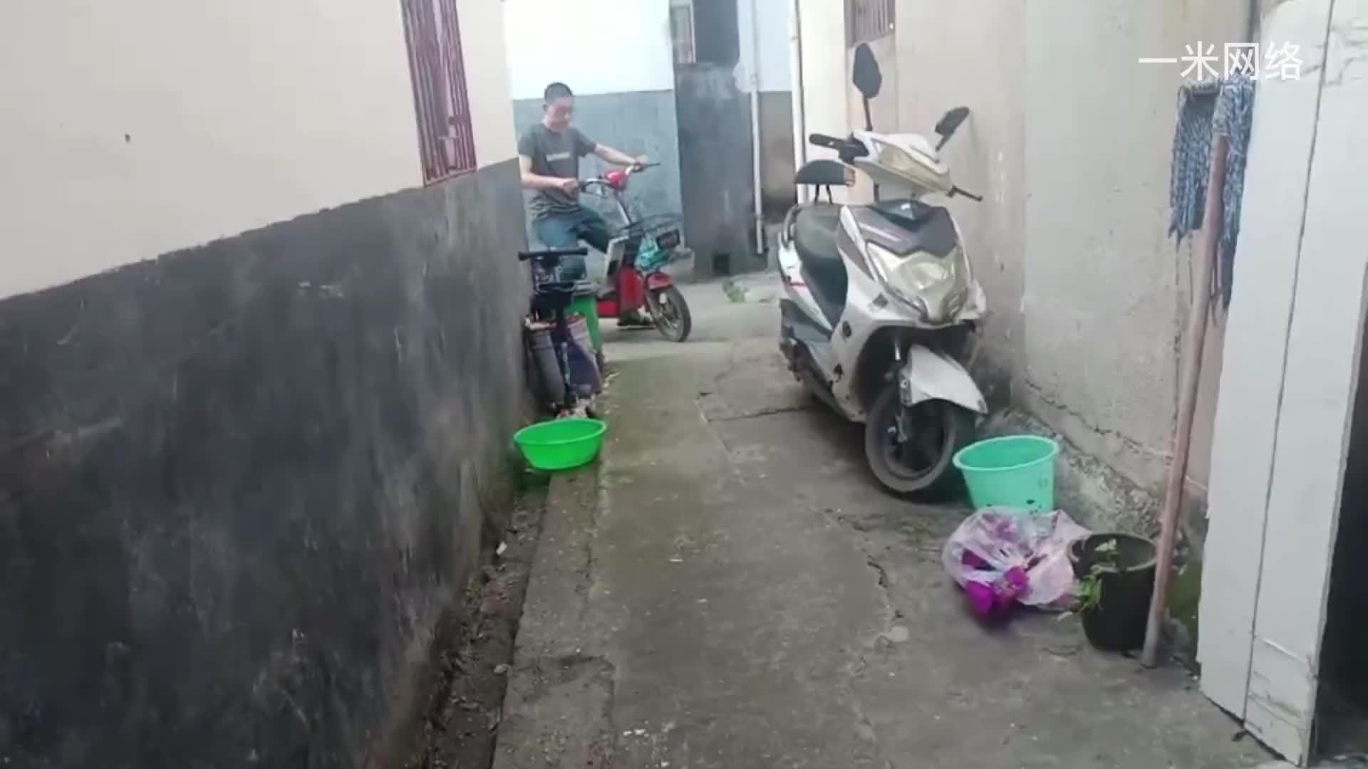今天在廢品站，花了20元收的舊電器，不知道虧錢還是撿漏#硬聲創(chuàng)作季 