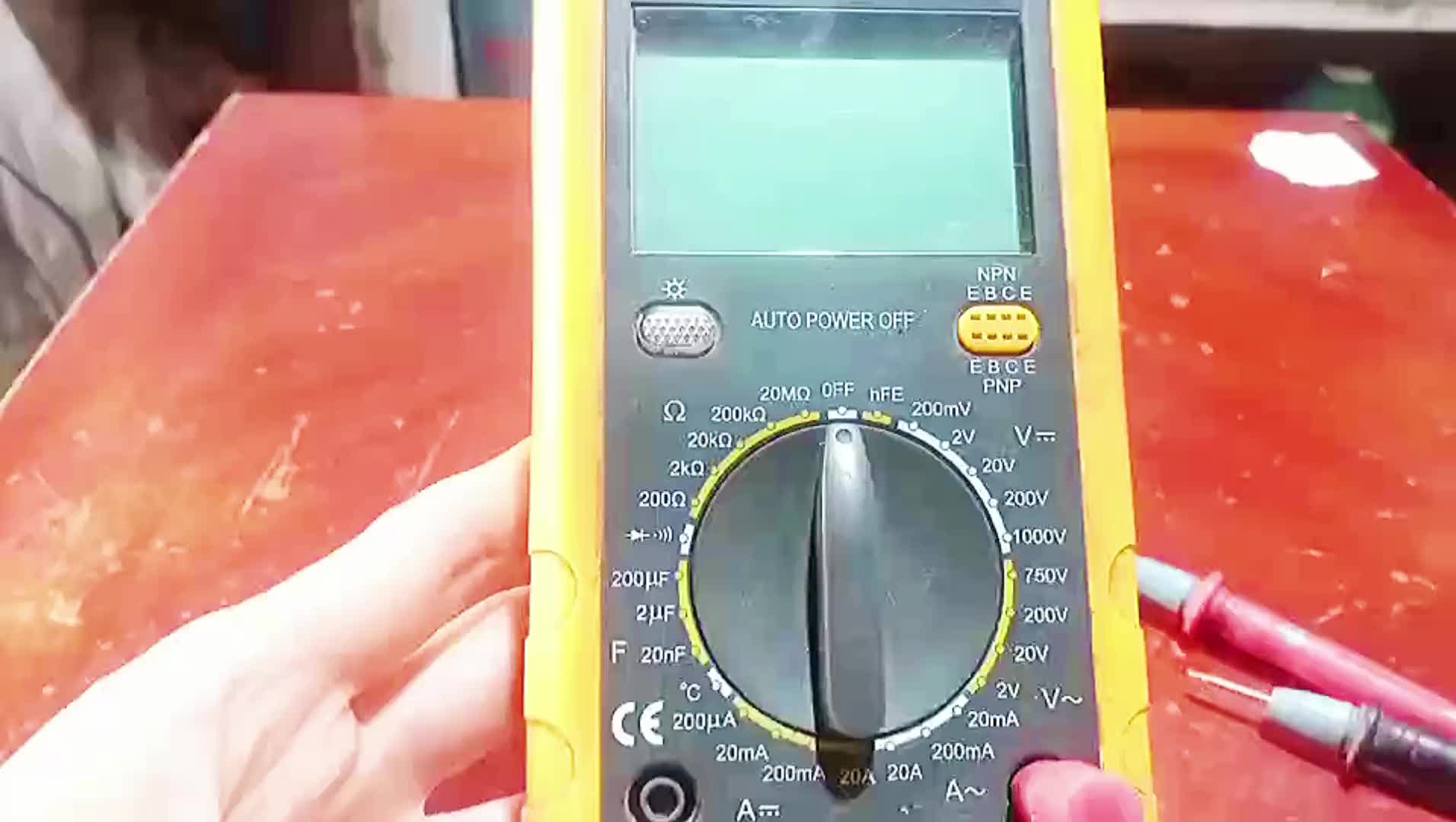 新手不會使用萬用表怎么辦？先別急老師傅教你一招，簡單易懂#硬聲創(chuàng)作季 