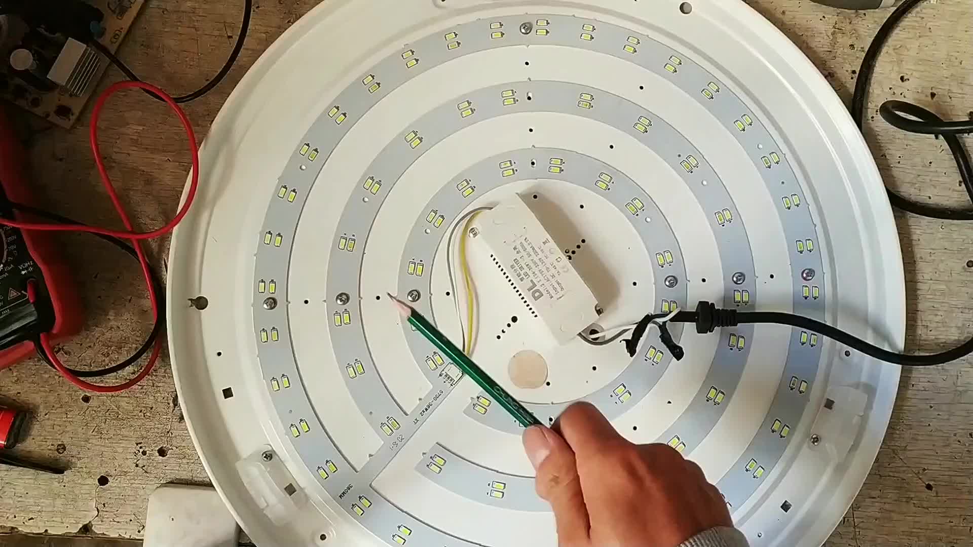 家里led灯坏了不要扔，老师傅教你一招，轻松省下几百元！#电路原理 