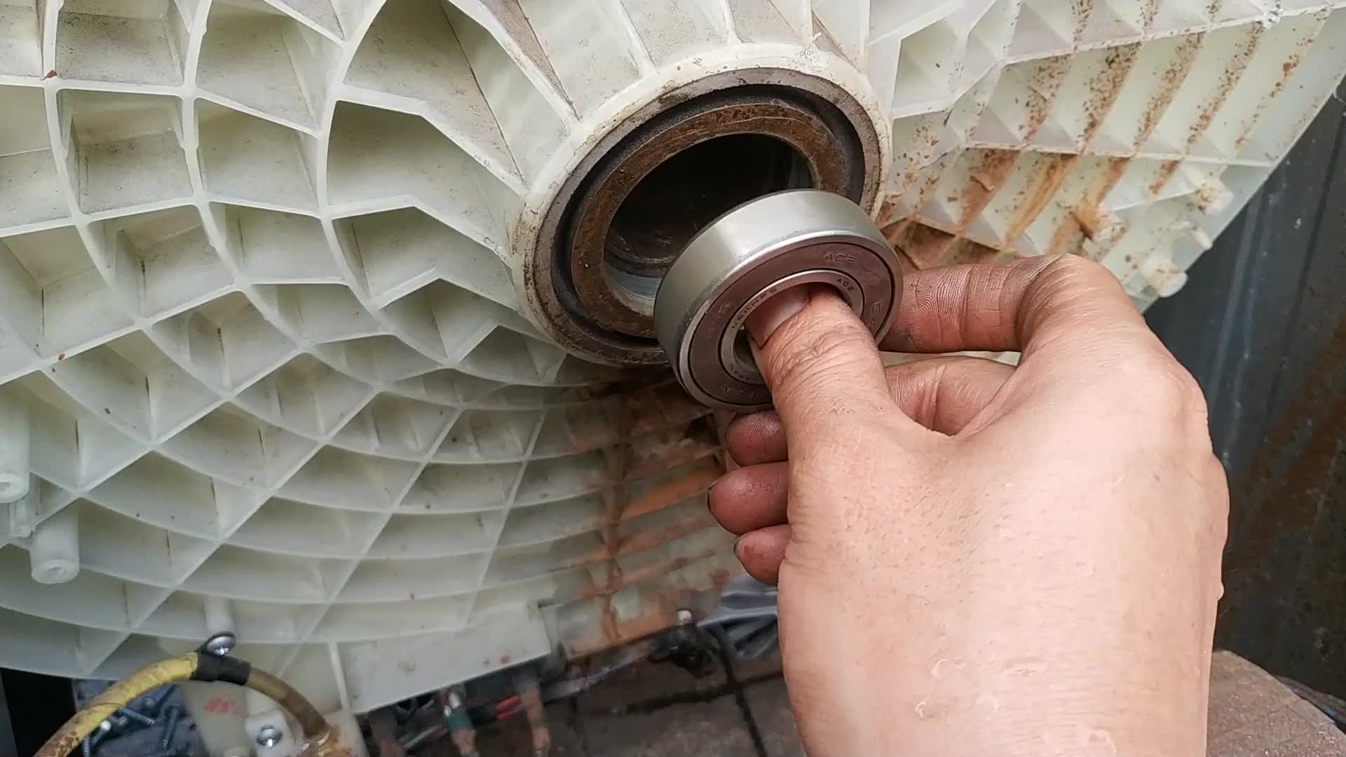 滾筒洗衣機的軸承怎么更換？全程詳解！干貨分享，值得收藏！#電路原理 