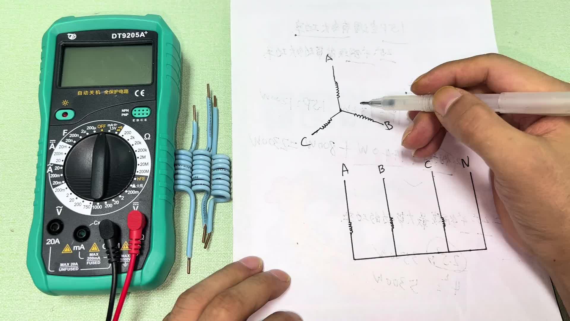 3相電機(jī)為什么不用接零線？華哥現(xiàn)場(chǎng)揭秘，趕緊來(lái)了解下吧#電路原理 