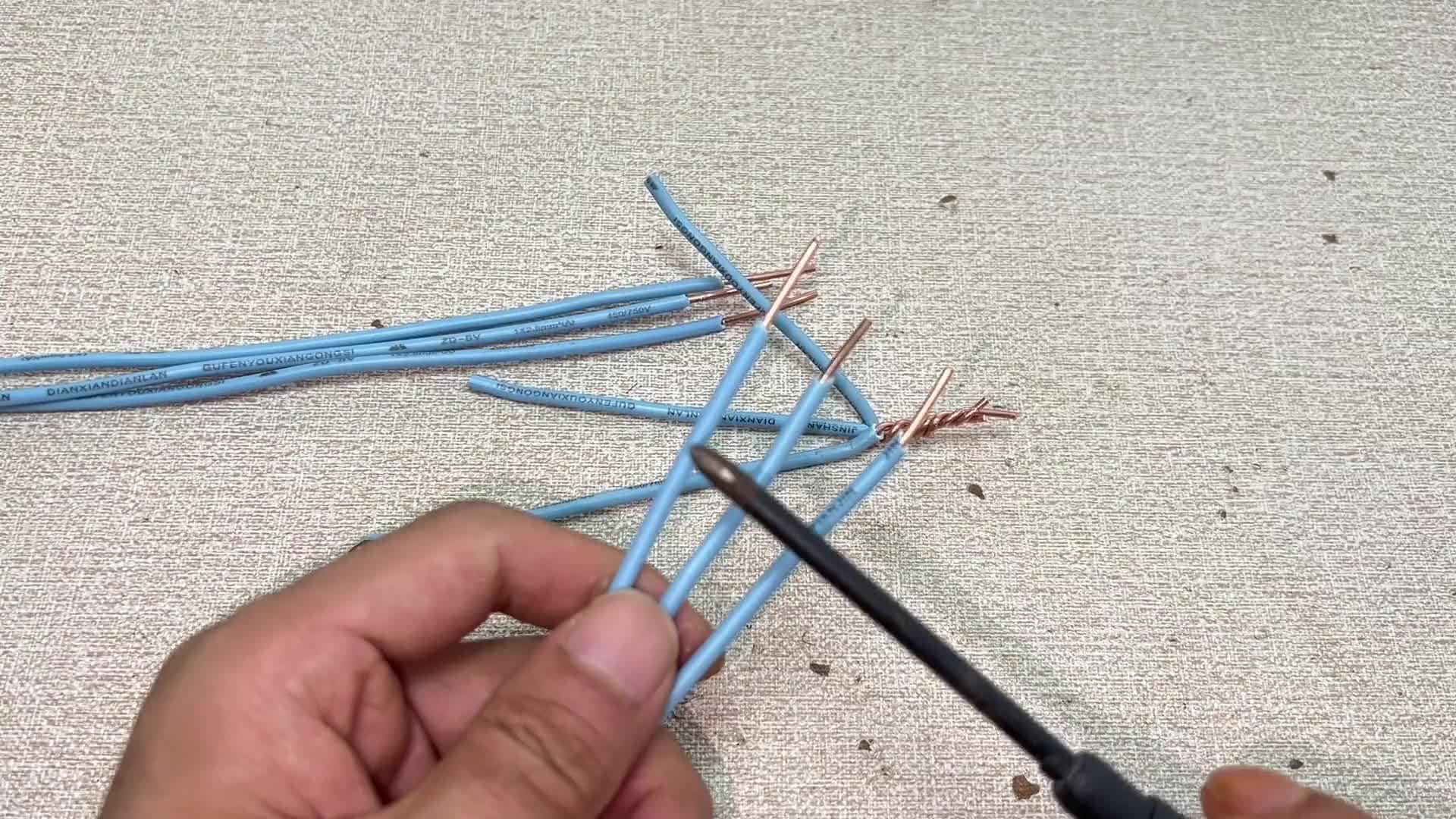 3根2.52電線(xiàn)怎么接？電工師傅隨手露了一手，這接法就是專(zhuān)業(yè)#電路原理 