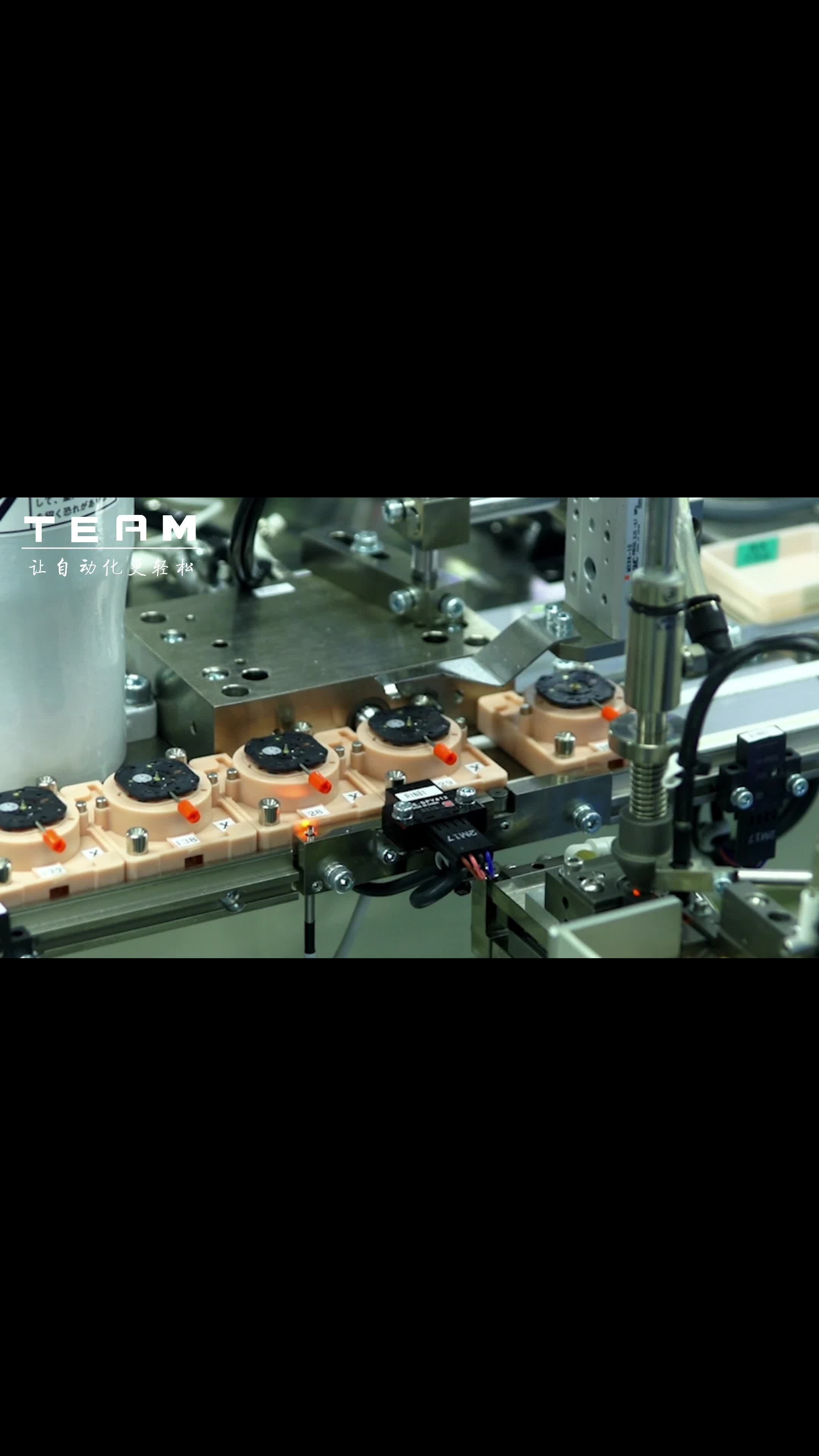 工业机器人的自动上下料产出效率相比人工而言有什么好处？#工业机器人 
#机器人 #自动上下料 #人工 
 