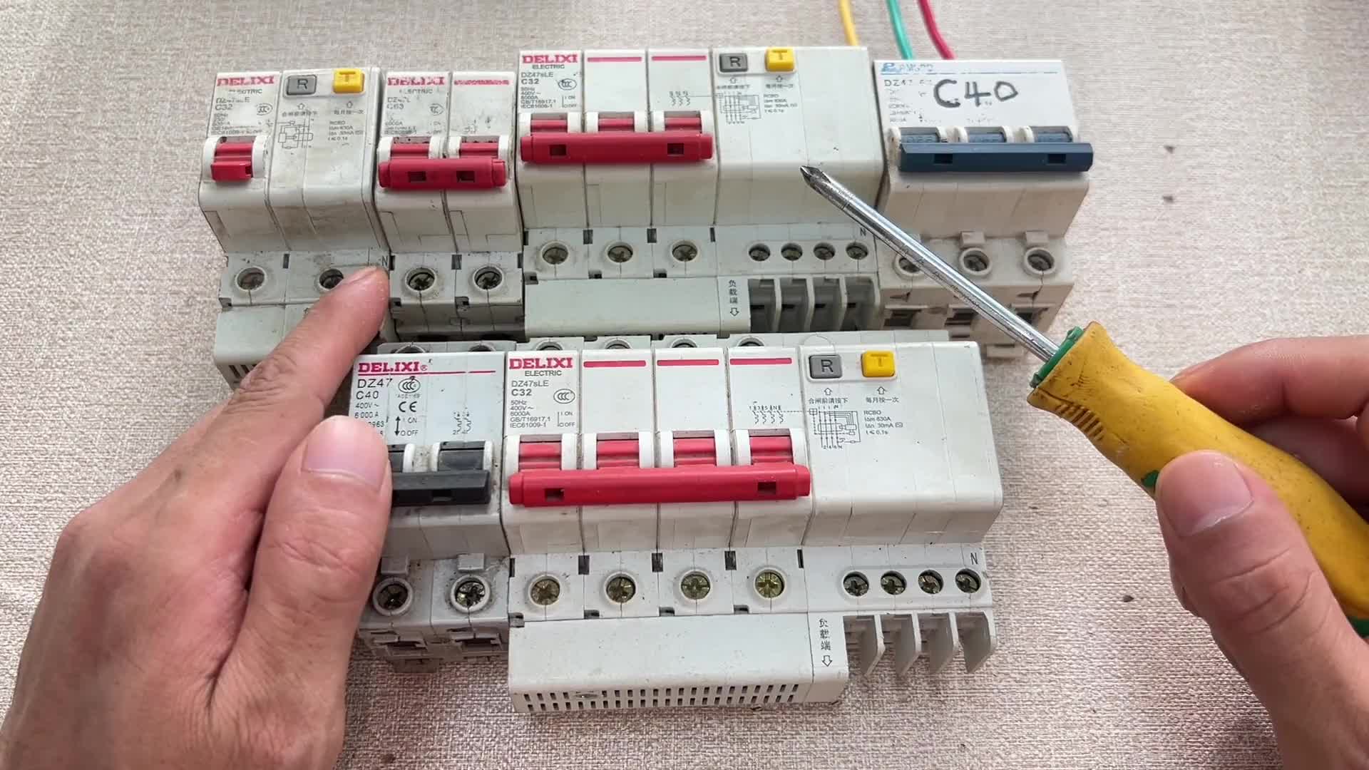 C型和D型空開(kāi)，干電工不知道有什么不同？不用怕，師傅教給你#電路原理 