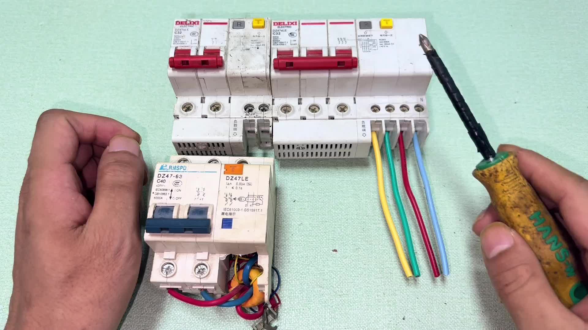 電熱水器串聯(lián)2個(gè)漏電開(kāi)關(guān)，能正常用電嗎？能不能做到雙重保護(hù)#電路原理 