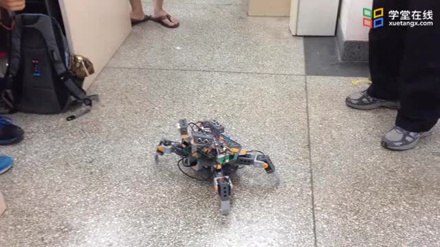 [11.4.3]--学生课内作品展示-螃蟹机器人