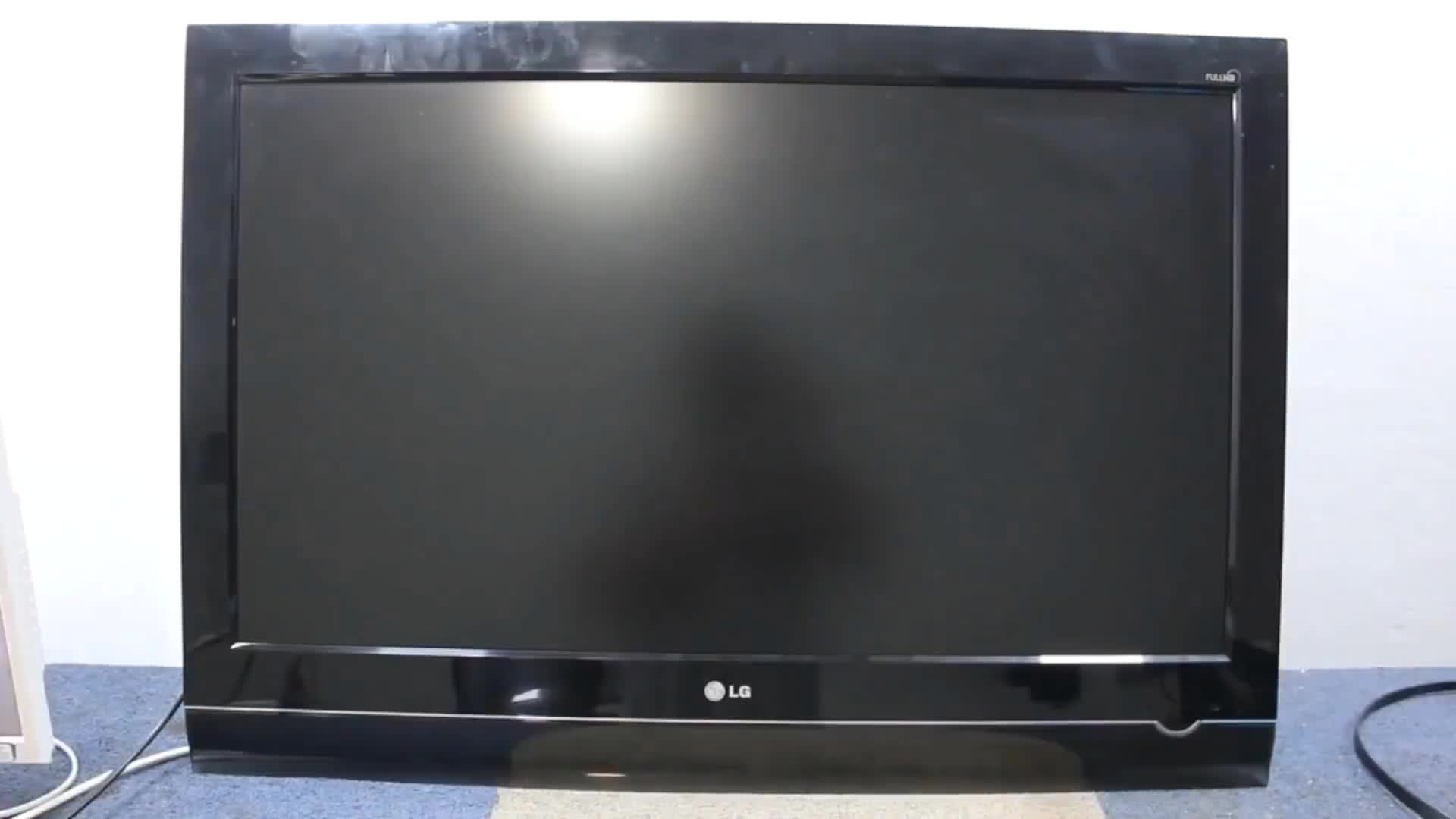 #硬聲創作季  液晶電視花屏出現豎帶，不一定是屏壞了，換個電源芯片立馬修復