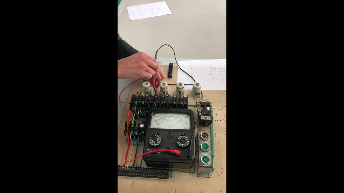 任務二 三相異步電動機雙重聯(lián)鎖正反轉控制電路萬用表檢查(2)#硬聲創(chuàng)作季 