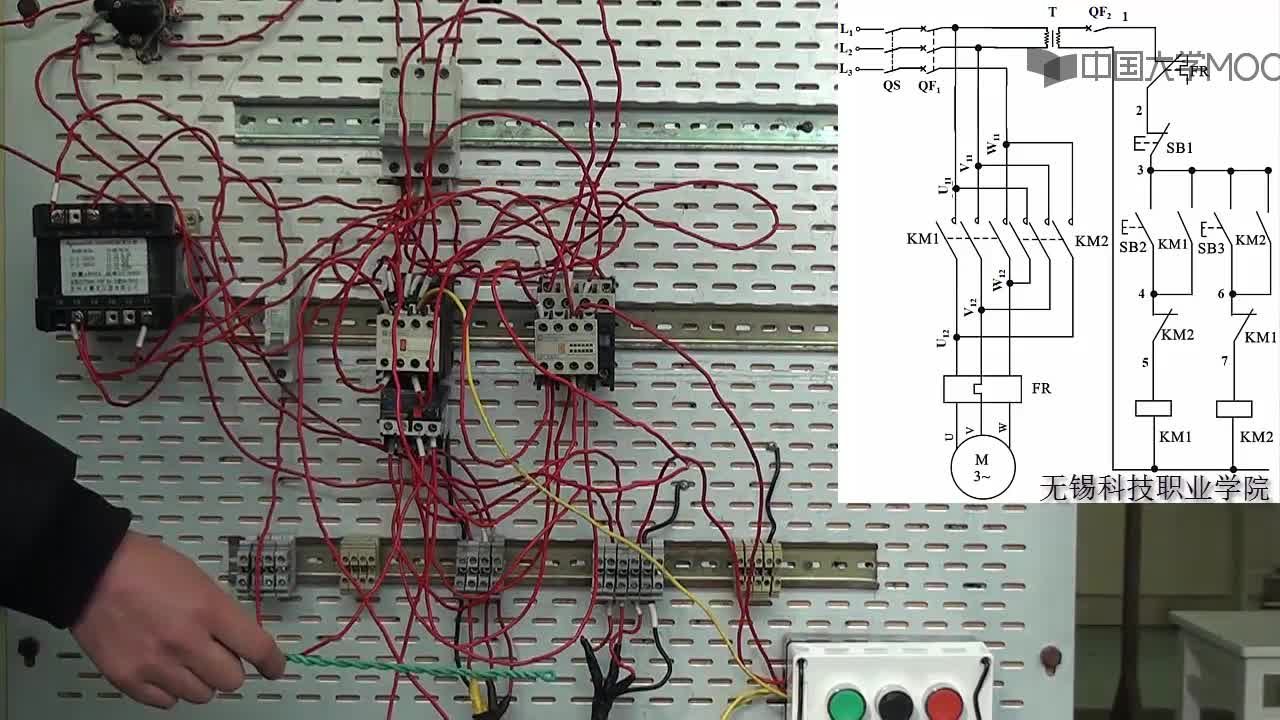 三相異步電動機的正反轉控制線路的接線(2)#硬聲創作季 