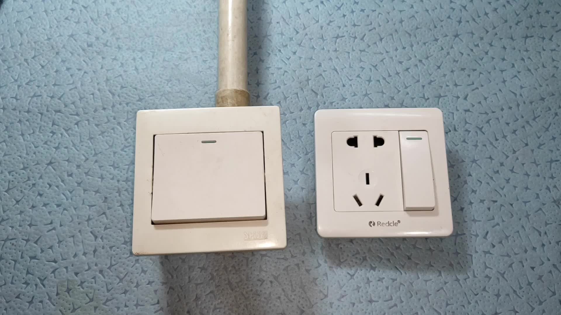 開關改插座沒有零線怎么辦？工地電工教我一招，還不用開槽布電線