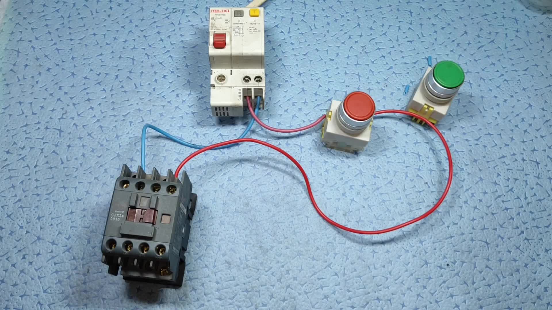詳解接觸器自鎖接線教程，電工初學者的福音，學到就是賺到