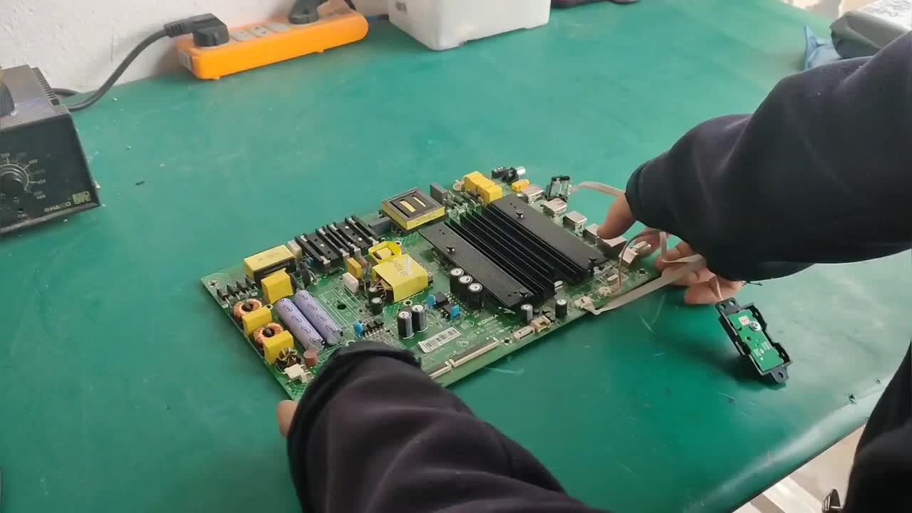 康佳一體板炸機(jī)修復(fù)成功，看下炸了那些件，同類故障可做參考#硬聲創(chuàng)作季 