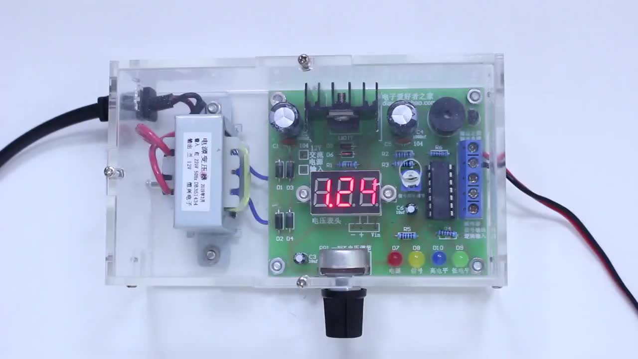 #硬聲創(chuàng)作季   LM317數(shù)顯可調(diào)穩(wěn)壓電源套件，可測(cè)高低電平 導(dǎo)線(xiàn)通斷以及輸出低頻方波信號(hào)，非常適合學(xué)生或者
