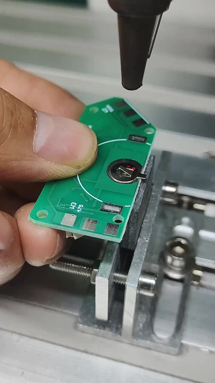 #硬聲創作季   單點焊錫，焊錫的工作交給專業的設備