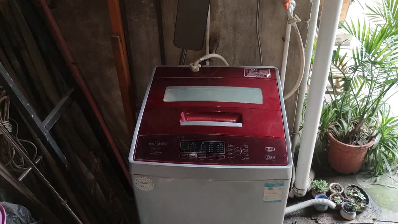 客戶的洗衣機(jī)又壞了，修了三次每次故障都不一樣，這次是不通電，看下到底哪里問題#硬聲創(chuàng)作季 