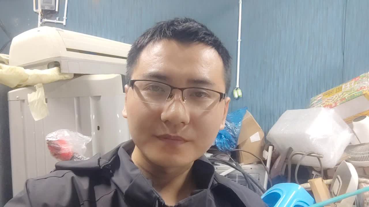 自己家的電冰箱突然壞了，照明燈亮沒冷氣，最后只花了2塊錢就修復了#硬聲創(chuàng)作季 