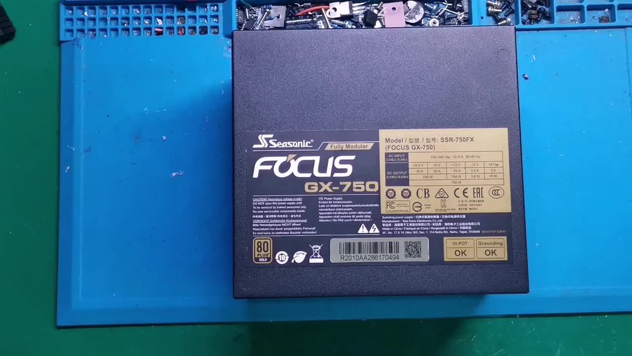 修海韻750w電源，被一只小強短路后，損壞了十幾個元件。#硬聲創(chuàng)作季 