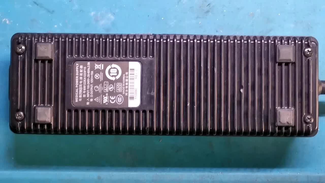 拆解12v15a韓國(guó)品牌電源適配器，電路路板走線像手畫的那種#硬聲創(chuàng)作季 