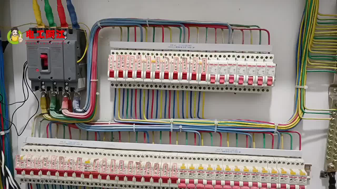 空氣開關和漏電保護器跳閘，很多電工都弄不明白，教你分析原因。#硬聲創(chuàng)作季 