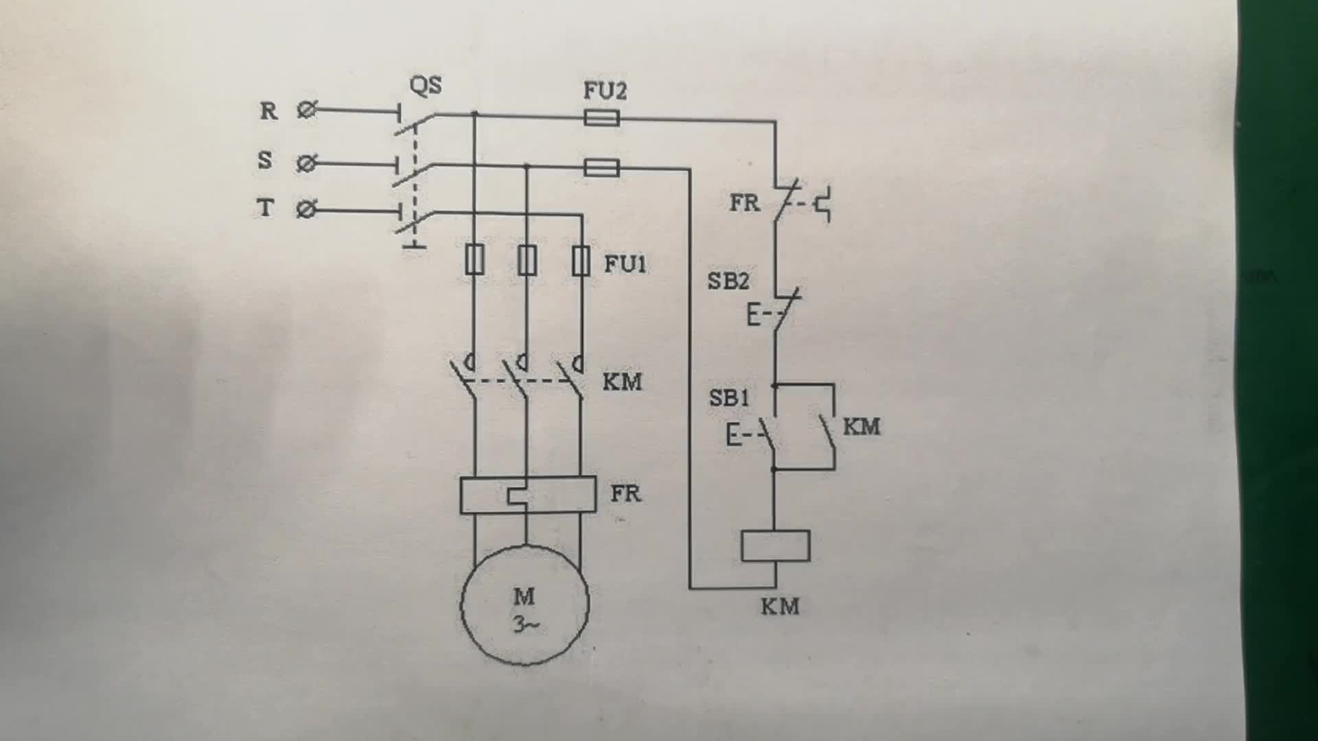 三相電路的控制電路怎么接，按導(dǎo)線(xiàn)顏色接的時(shí)候要注意