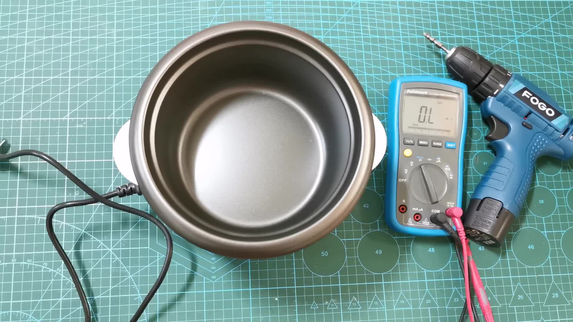 電飯鍋不通電先別急著扔，80％都是這個毛病，教你幾分鐘就能修好