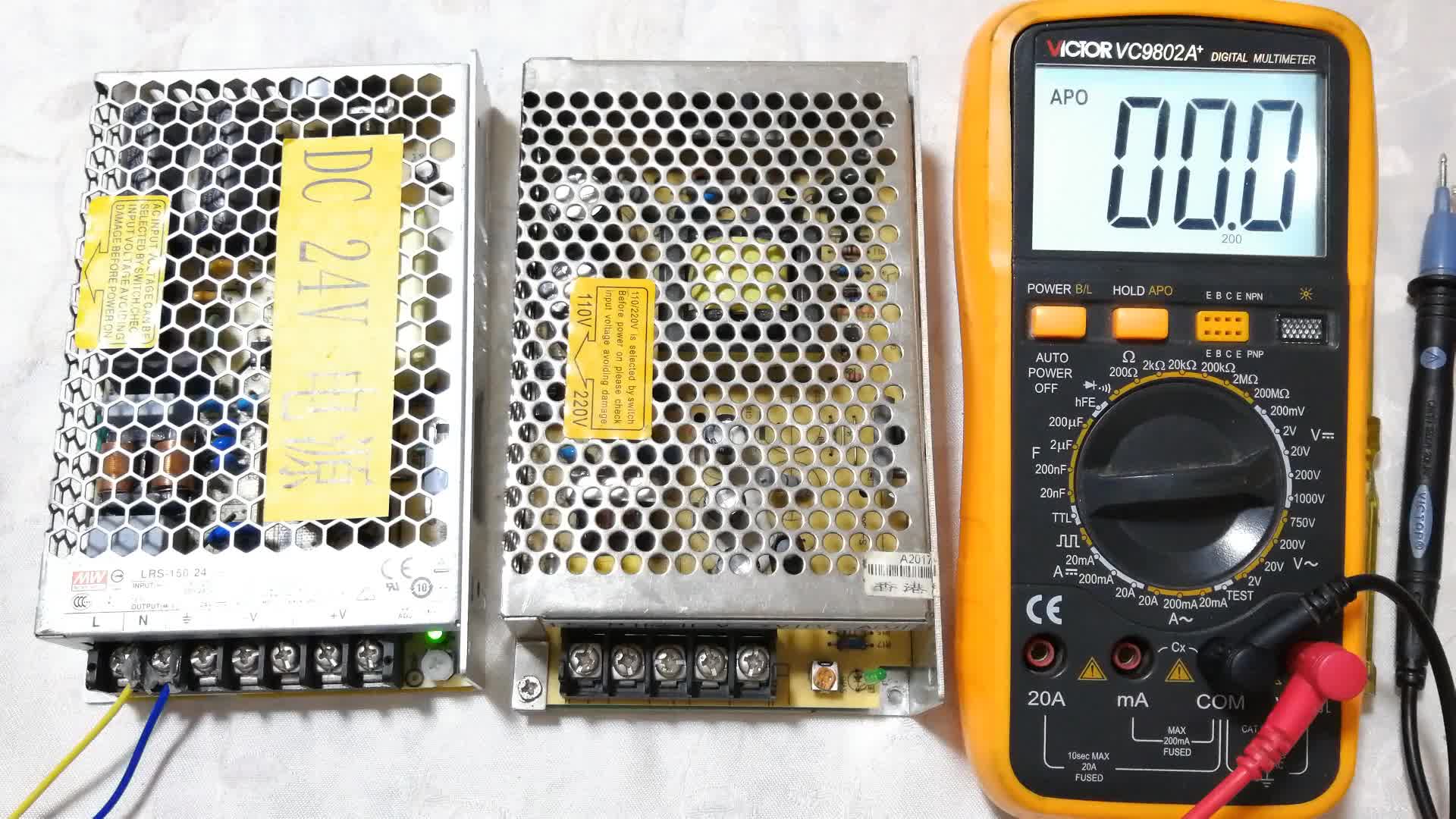 電工入門：開關(guān)電源怎么接線？如何調(diào)整輸出電壓？小旋鈕有大作用