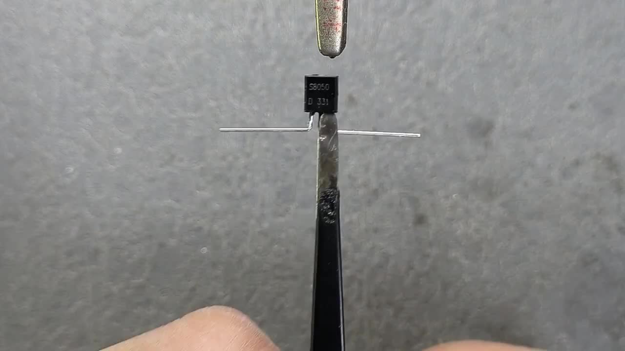 3個8050三極管小電路，火苗探測器，延時燈，光控燈#硬聲創作季 
