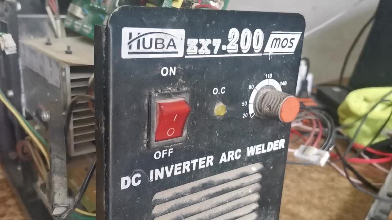 第一次修電焊機，沒想到換了4個紅色元件就修好了，這次長臉了#硬聲創(chuàng)作季 