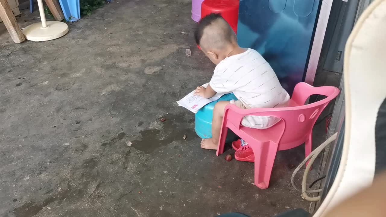 今天我给大家介绍一种五毛钱的维修神器，它可以钻孔，飞线，完美#硬声创作季 