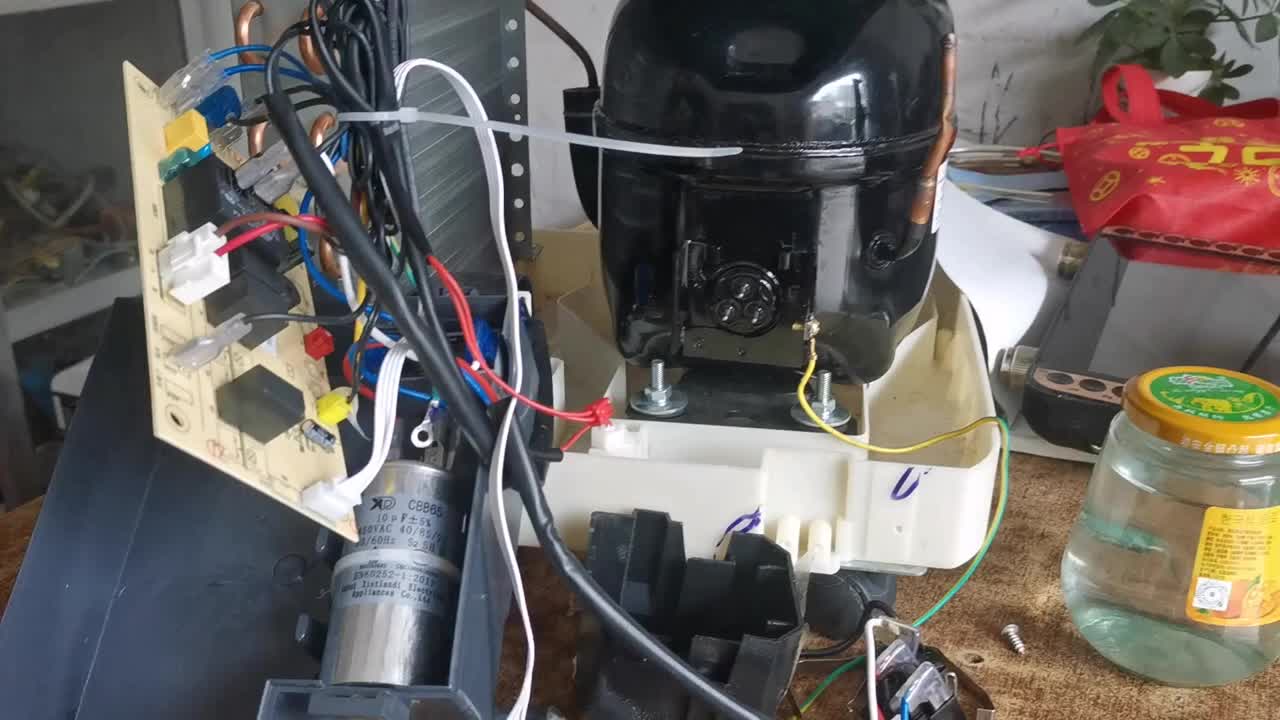 零基础，教大家维修移动空调视频4，不制冷检修方法压缩机不工作#硬声创作季 