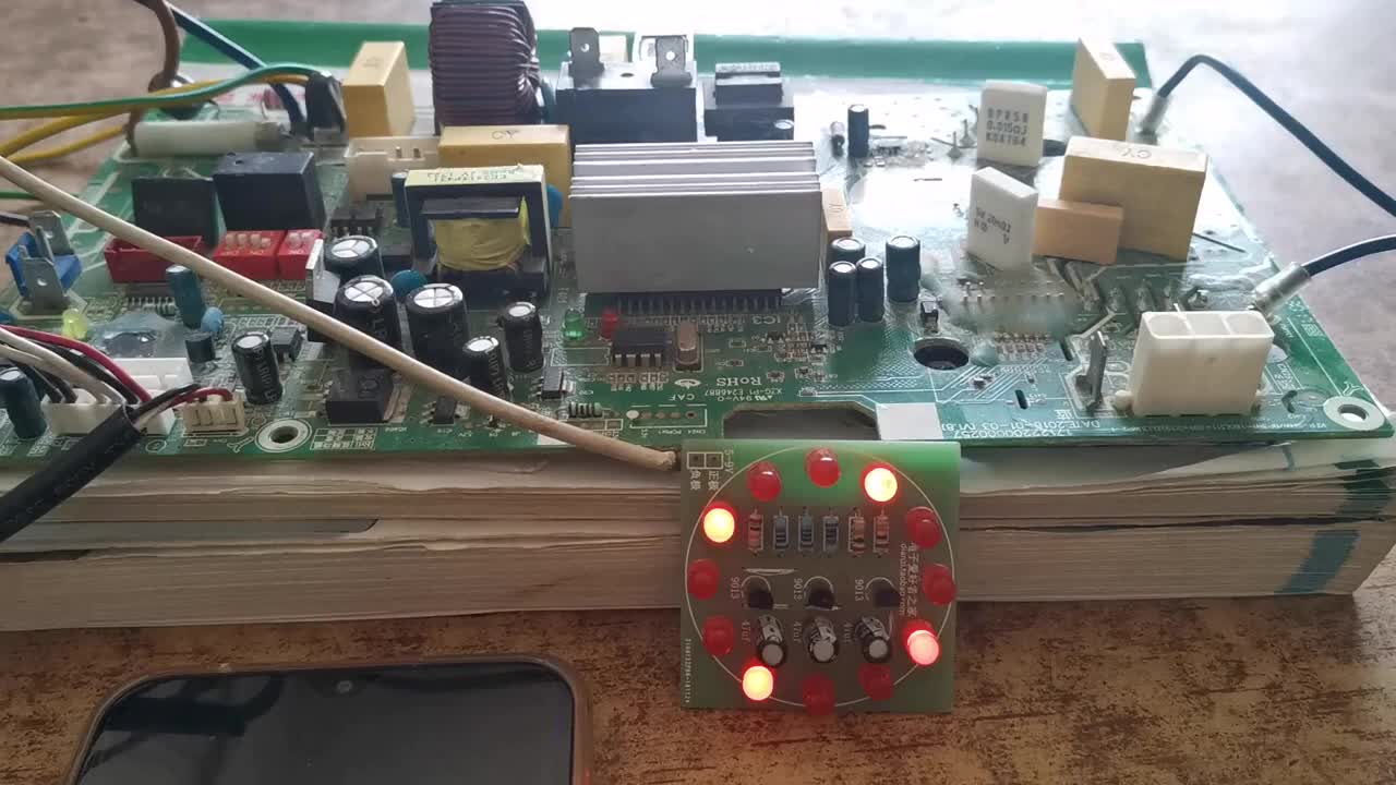 今天我們所要學(xué)習(xí)的就是三極管的振蕩電路工作原理，技術(shù)無價(jià)！#硬聲創(chuàng)作季 