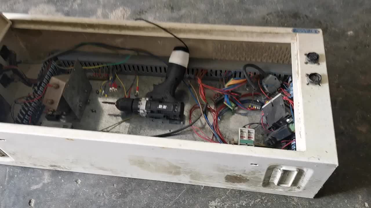 今天我們從收破爛的地方撿來的一大堆東西，可以賣1000塊不知好壞#硬聲創(chuàng)作季 
