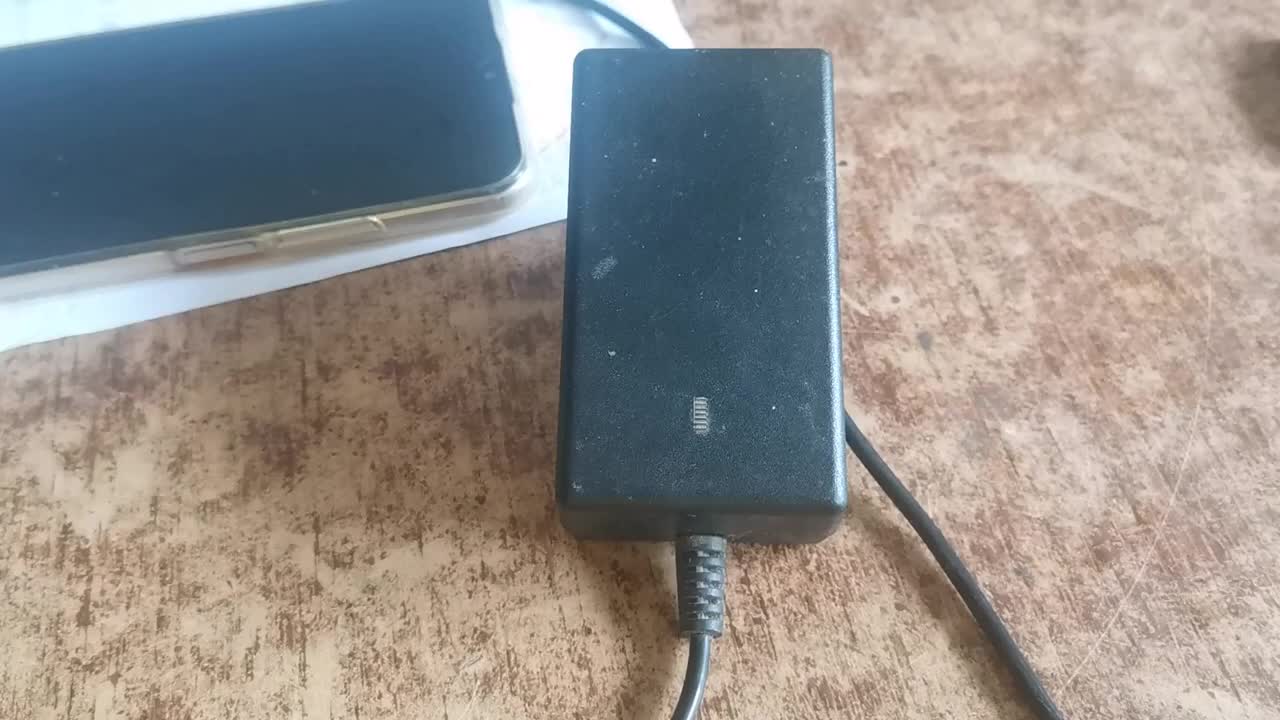 修這個開關電源修了三天沒有修好，最后換了一個新的才20塊。#硬聲創作季 